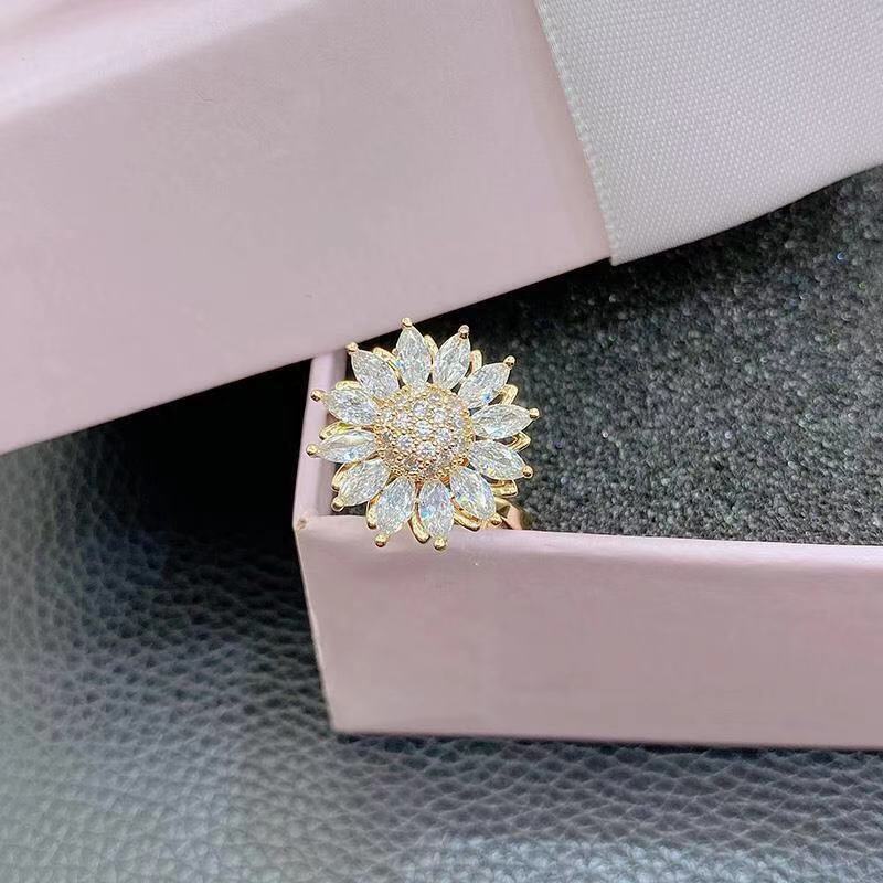 Sunflower Rotation Ring for Anxiety Relief